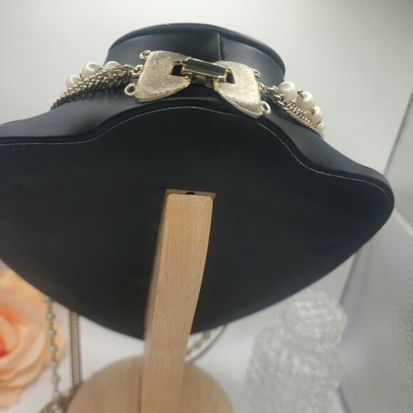 Vintage gold pearl triple strand chain necklace - Picture 6 of 9